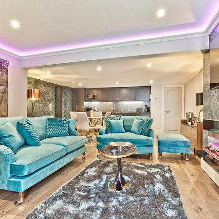 The Mews Boutique Deluxe Apartments, Sleep 2-6 People , Central Location, Free Parking Уиндермер Екстериор снимка